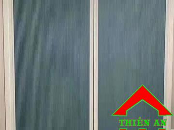 Cửa rèm cách nhiệt xếp xích ray 2mm